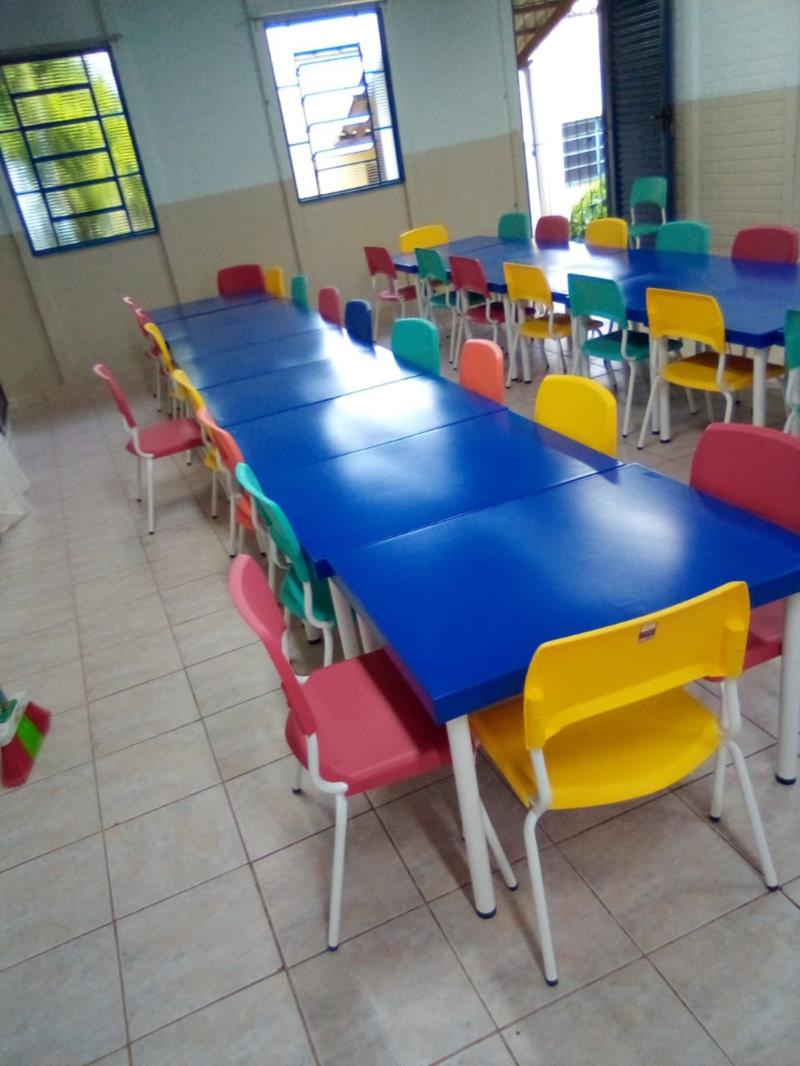 Governo Municipal renova todo o mobiliário das escolas