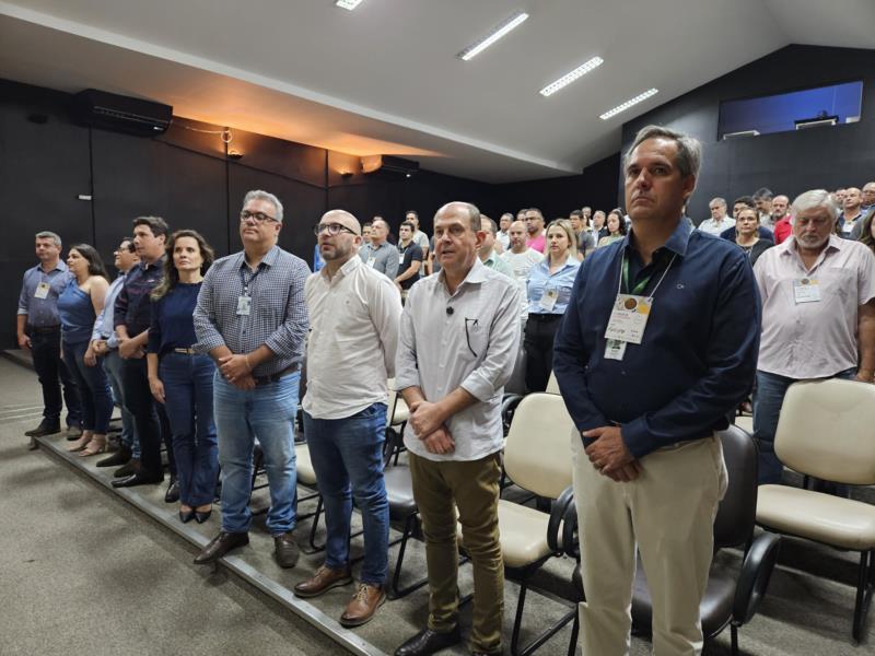 GUAXUPÉ REALIZA 1º FÓRUM DE DESENVOLVIMENTO DA CAFEICULTURA E PROPÕE AÇÕES INTEGRADAS PARA FORTALECER O SETOR