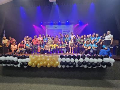IDOSOS DO SCFV ENCANTAM PLATEIA NO 1º SHOW DE TALENTOS .