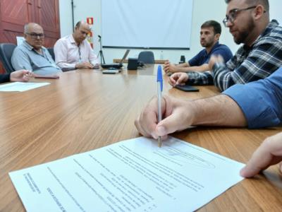 PREFEITURA DE GUAXUPÉ AUTORIZA NOVAS OBRAS DE ILUMINAÇÃO E RECAPEAMENTO URBANO