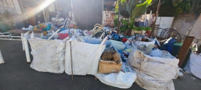 Cidade limpa e bem cuidada: Prefeitura cumpre ordem judicial e realiza limpeza em residência guaxupeana