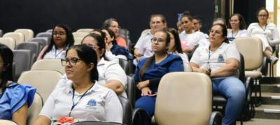 Semana da Enfermagem reúne profissionais  da Saúde no Teatro Arlete Mendes
