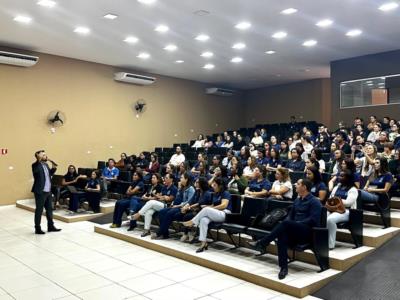 Construção do novo Plano Municipal de Educação mobiliza profissionais e comunidade escolar em Guaxupé.