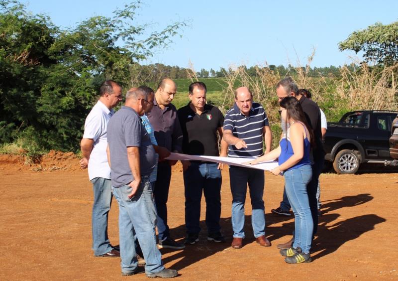 INICIADA A CONSTRUÇÃO DA USINA DE TRIAGEM E RECICLAGEM EM GUAXUPÉ